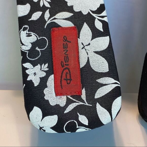 Disney Mickey White and Black Open Toe Sandals - Picture 3 of 6